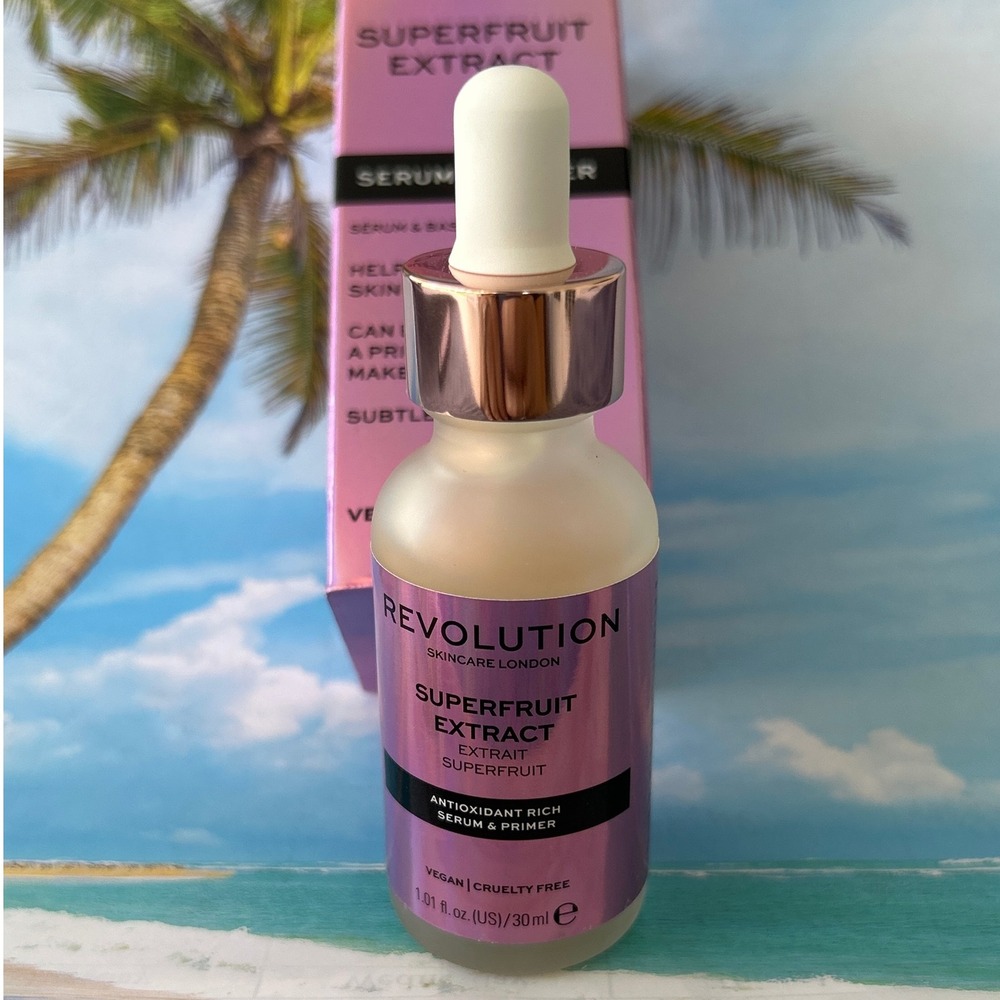 Revolution Skincare London Superfruit Extract Antioxidant Rich Serum & Primer